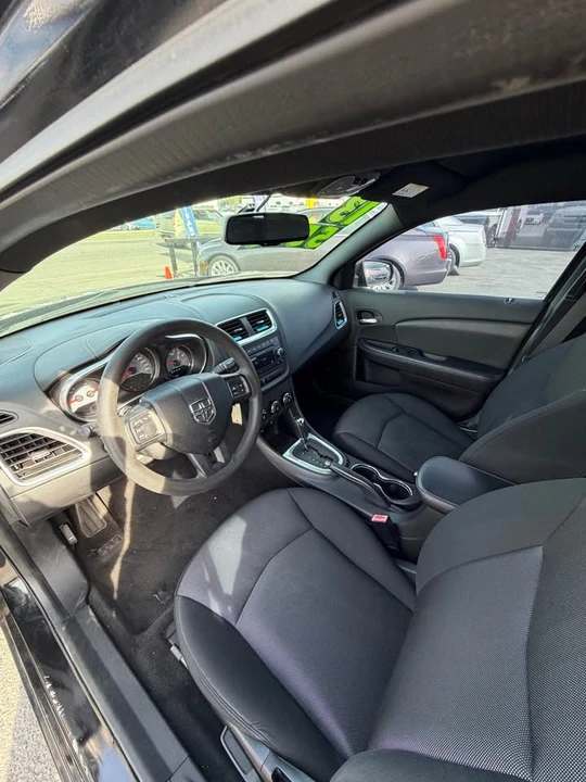 2013 Dodge Avenger Sedan - Image 15 of 17