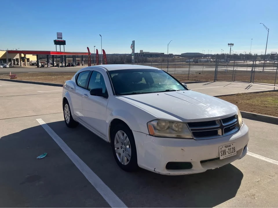 2013 Dodge Avenger Sedan - Image 2 of 8