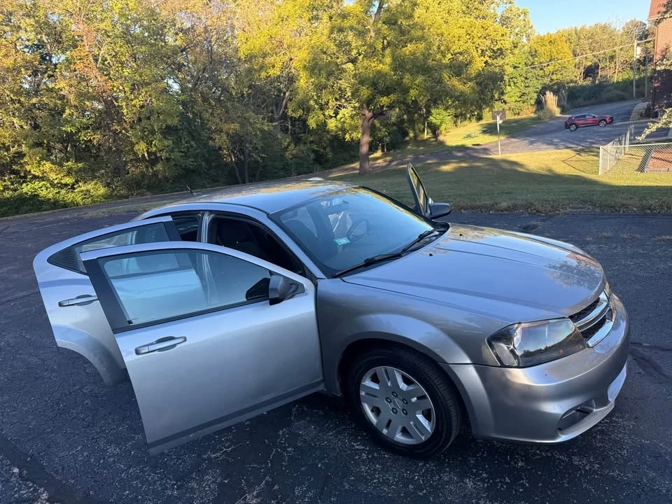 2013 Dodge Avenger Sedan - Image 7 of 17
