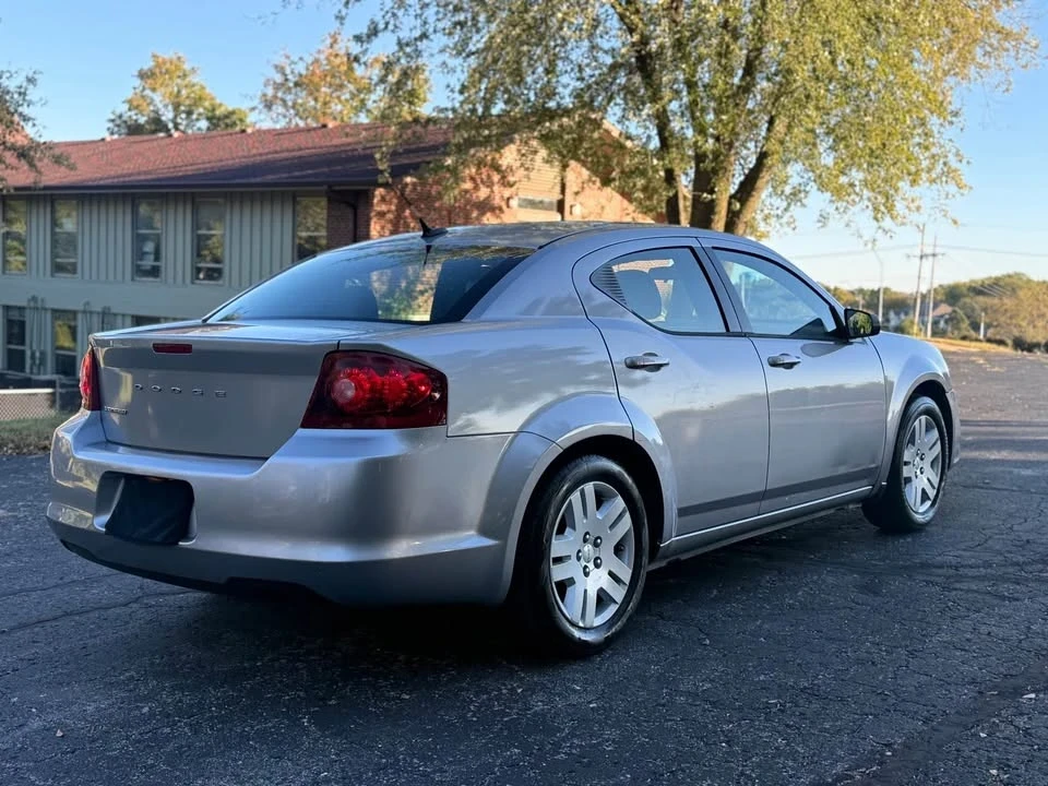2013 Dodge Avenger Sedan - Image 4 of 17
