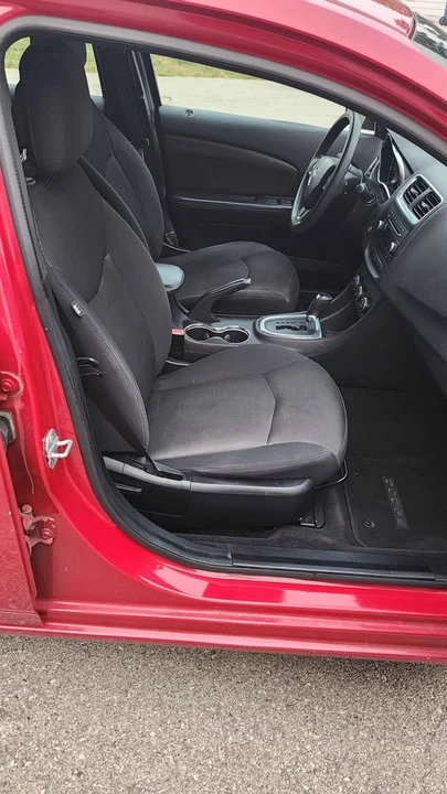 2013 Dodge Avenger Sedan - Image 6 of 7