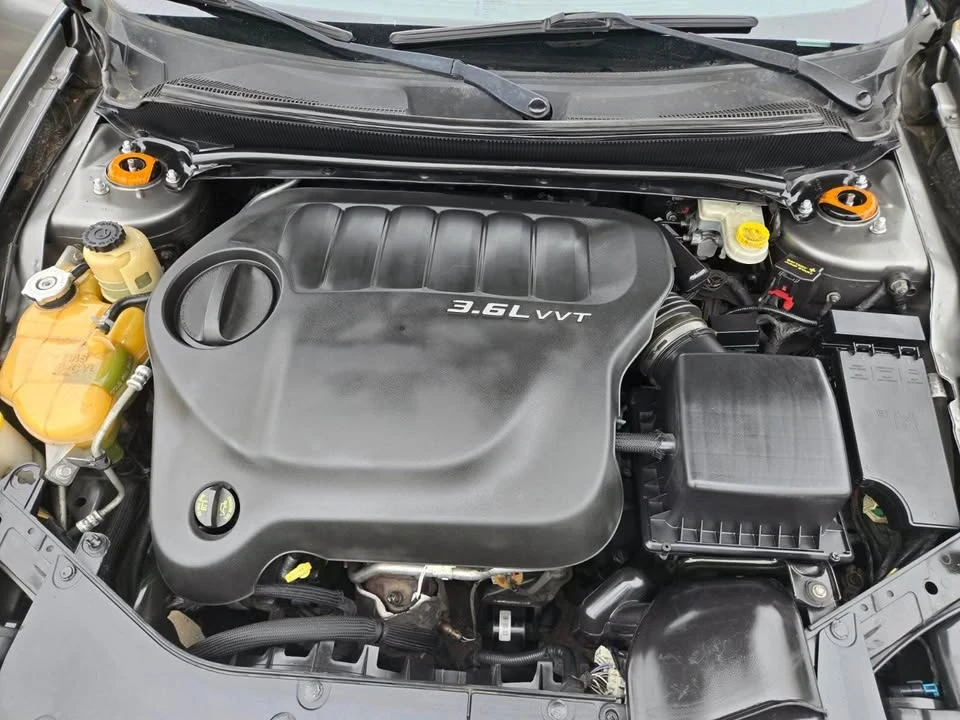 2013 Dodge Avenger Sedan - Image 2 of 8