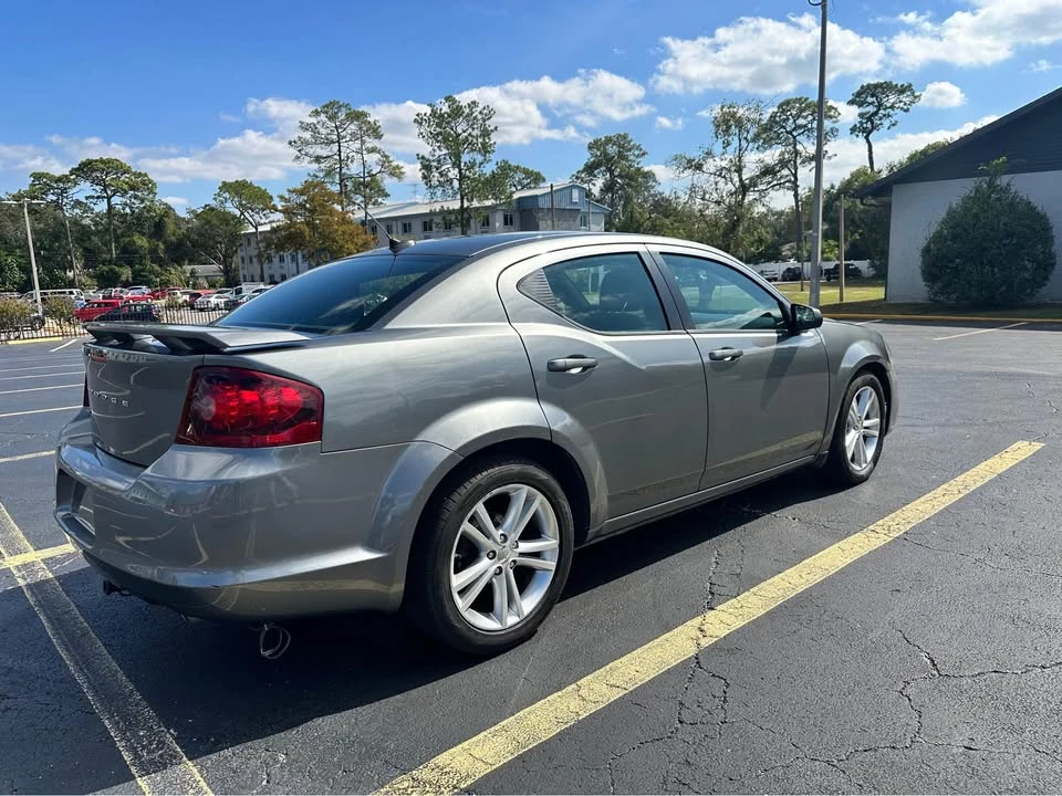 2013 Dodge Avenger Sedan - Image 6 of 14