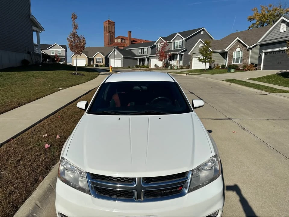2013 Dodge Avenger Sedan - Image 6 of 12