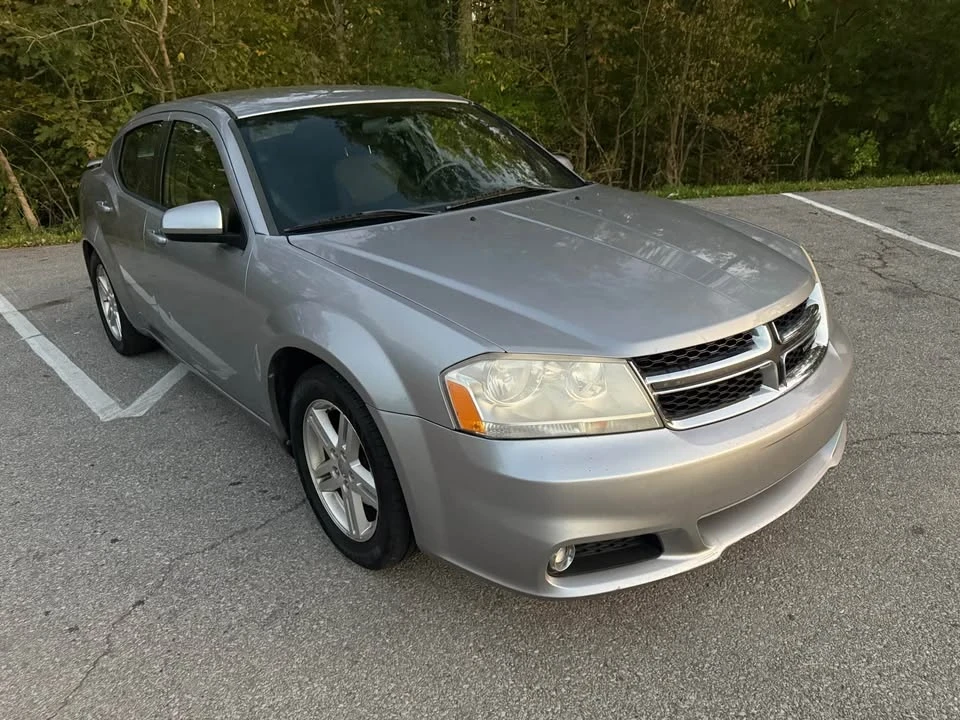 2013 Dodge Avenger Sedan - Image 13 of 15