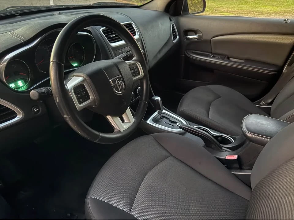 2013 Dodge Avenger Sedan - Image 6 of 15