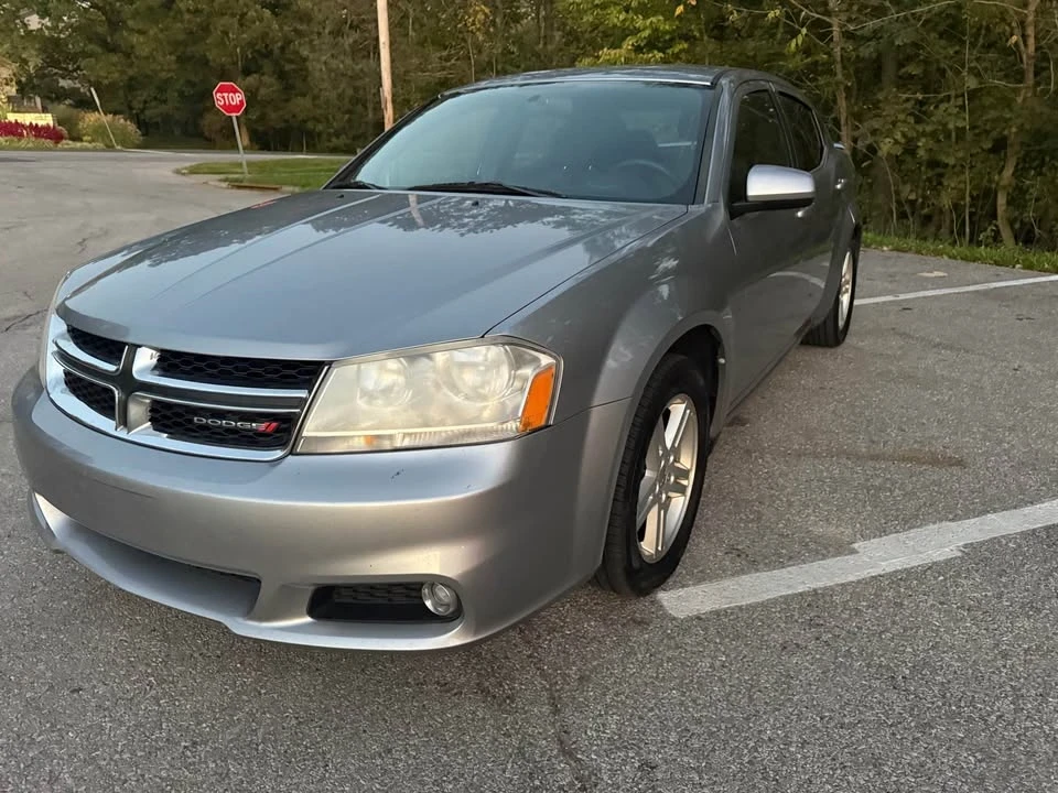 2013 Dodge Avenger Sedan - Image 10 of 15