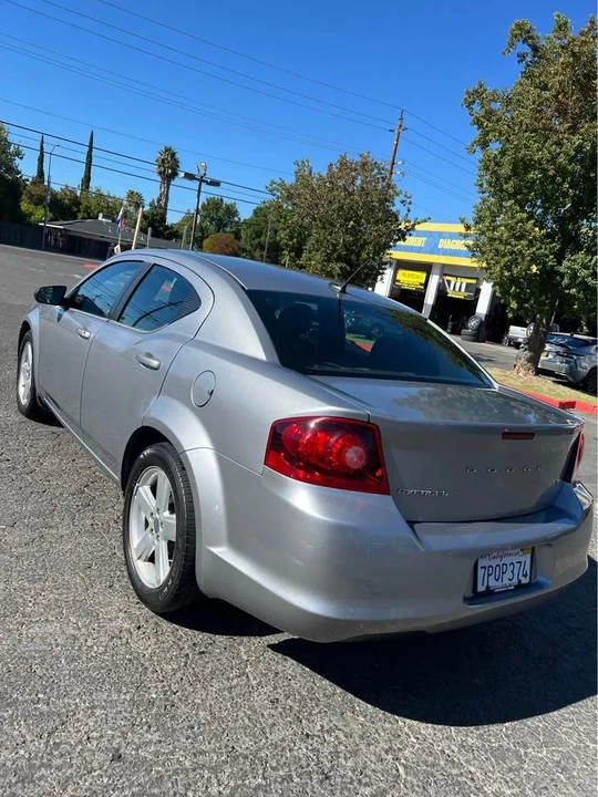 2013 Dodge Avenger Sedan - Image 4 of 9