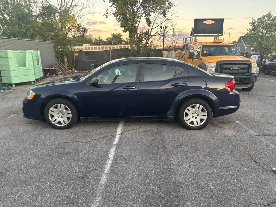 2013 Dodge Avenger Sedan - Image 7 of 10