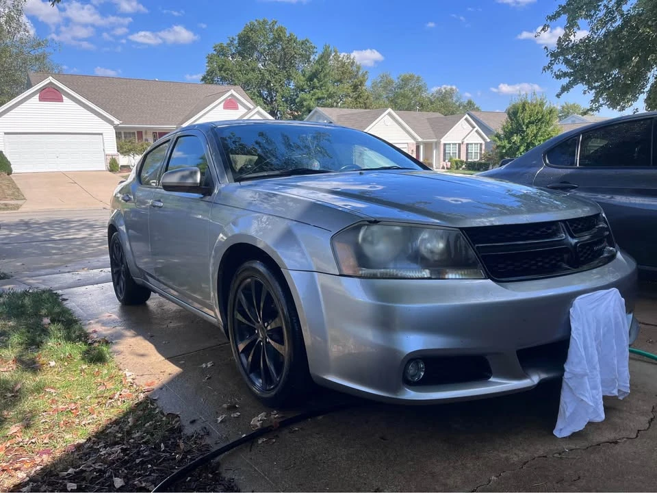 2013 Dodge Avenger Sedan - Image 2 of 16