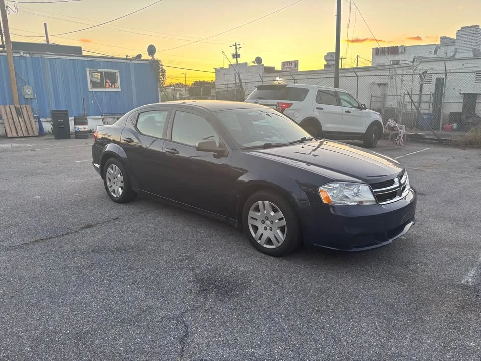 2013 Dodge Avenger Sedan - Image 2 of 10