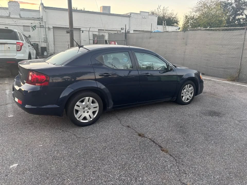 2013 Dodge Avenger Sedan - Image 4 of 10