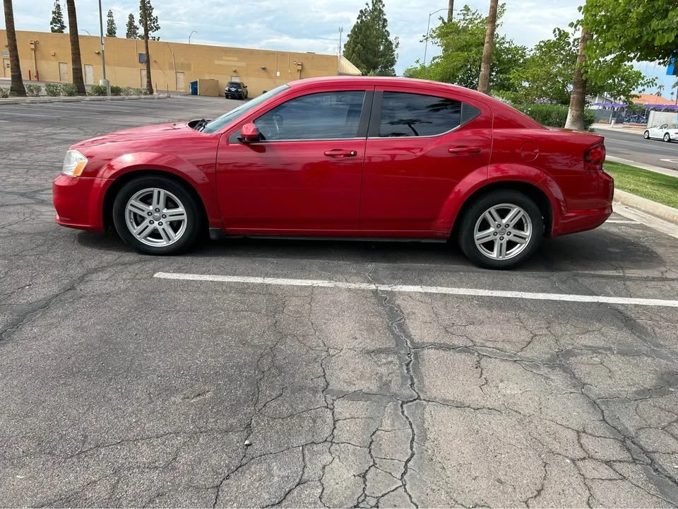 2013 Dodge Avenger Sedan - Image 8 of 11