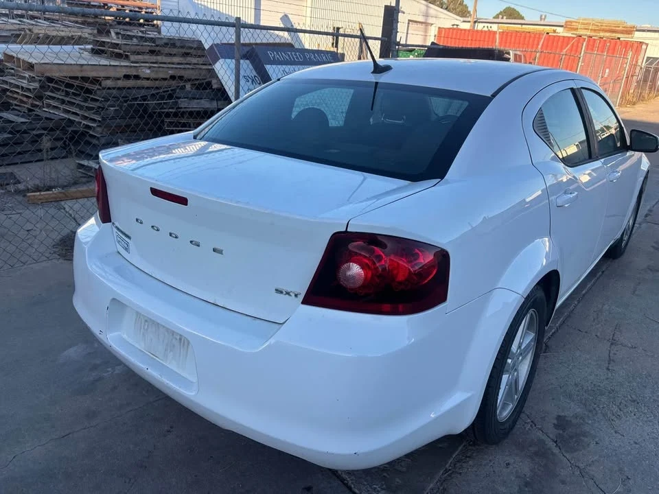 2013 Dodge Avenger Sedan - Image 3 of 6