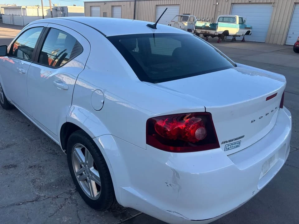2013 Dodge Avenger Sedan - Image 4 of 6