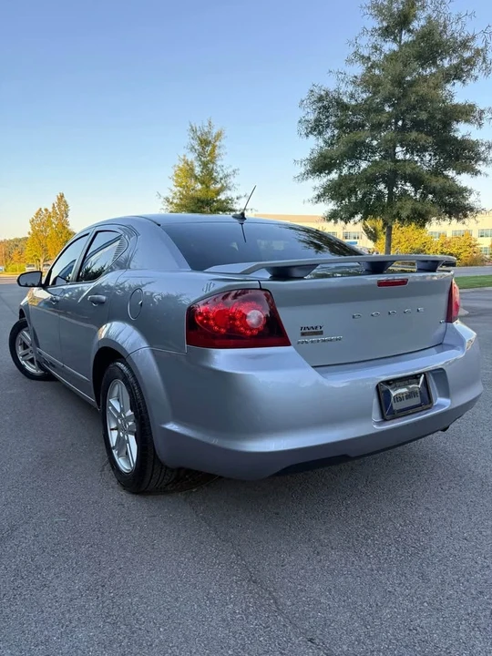 2013 Dodge Avenger Sedan - Image 4 of 19