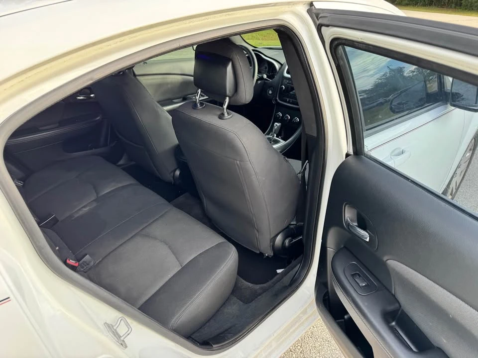 2013 Dodge Avenger Sedan - Image 10 of 13