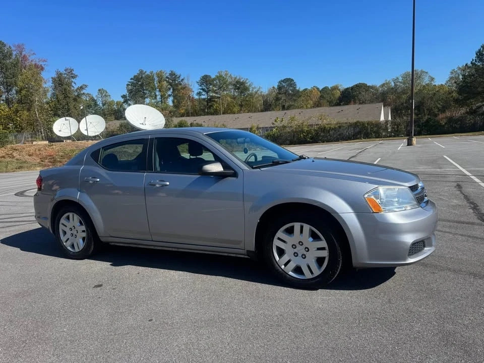 2013 Dodge Avenger Sedan - Image 2 of 17