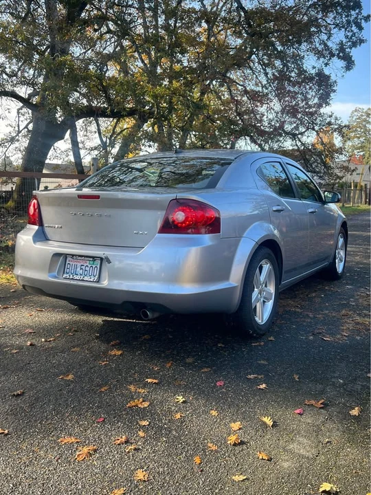 2013 Dodge Avenger Sedan - Image 11 of 12
