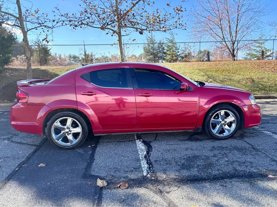 2013 Dodge Avenger Sedan - Image 4 of 19