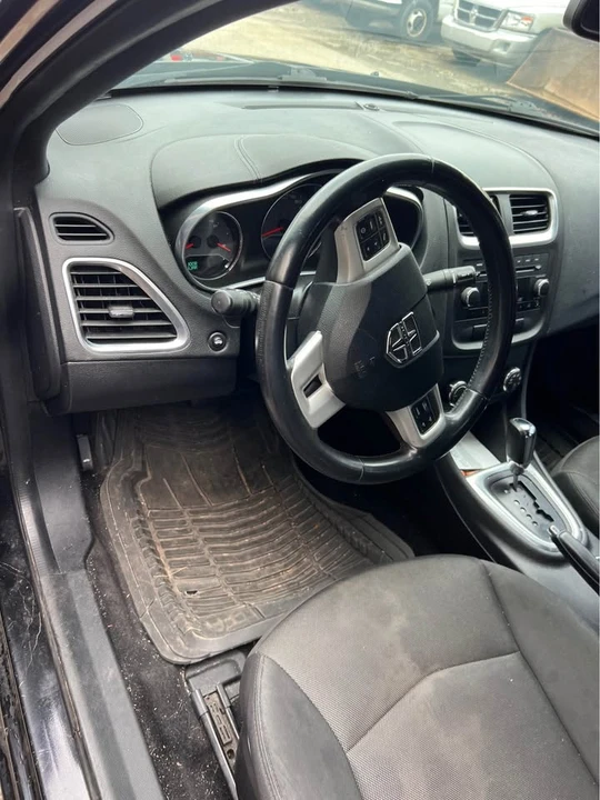 2013 Dodge Avenger Sedan - Image 10 of 12