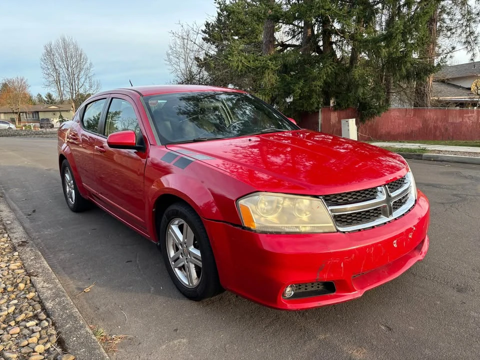 2013 Dodge Avenger Sedan - Image 4 of 11