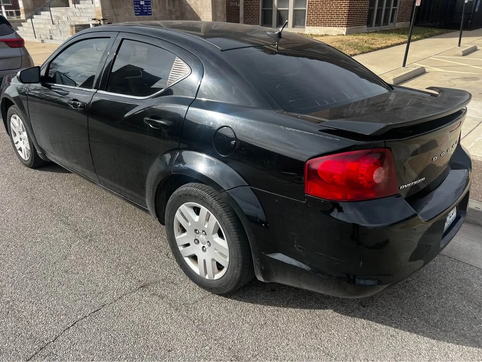 2013 Dodge Avenger Sedan - Image 4 of 6