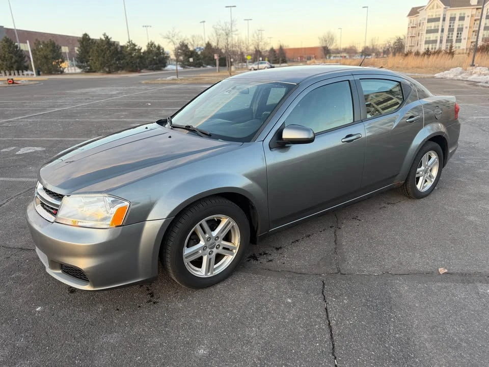 2013 Dodge Avenger Sedan - Image 2 of 11