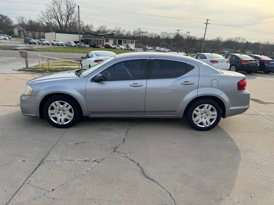2013 Dodge Avenger Sedan - Image 7 of 13