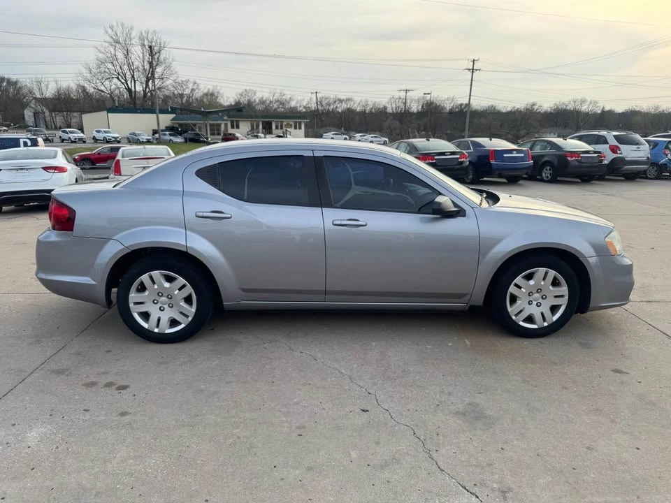2013 Dodge Avenger Sedan - Image 6 of 13