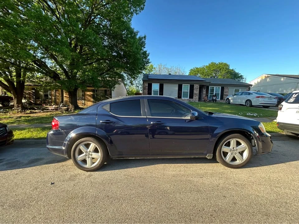 2013 Dodge Avenger Sedan - Image 2 of 6