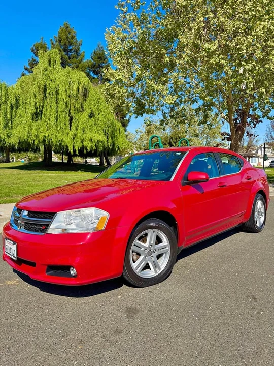 2013 Dodge Avenger Sedan - Image 2 of 19