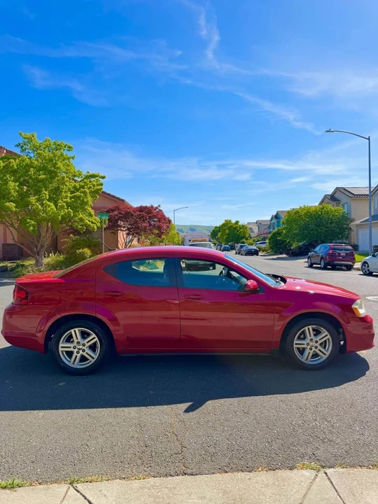 2013 Dodge Avenger Sedan - Image 8 of 19