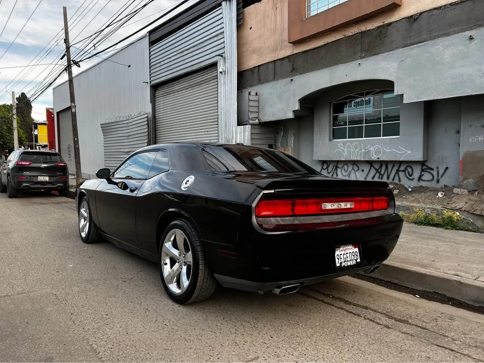 2013 Dodge Challenger 3rd Gen - Image 4 of 7