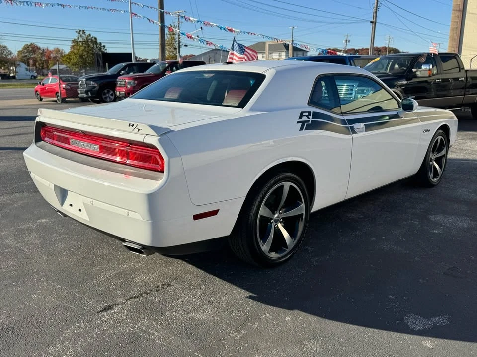 2013 Dodge Challenger 3rd Gen - Image 5 of 11