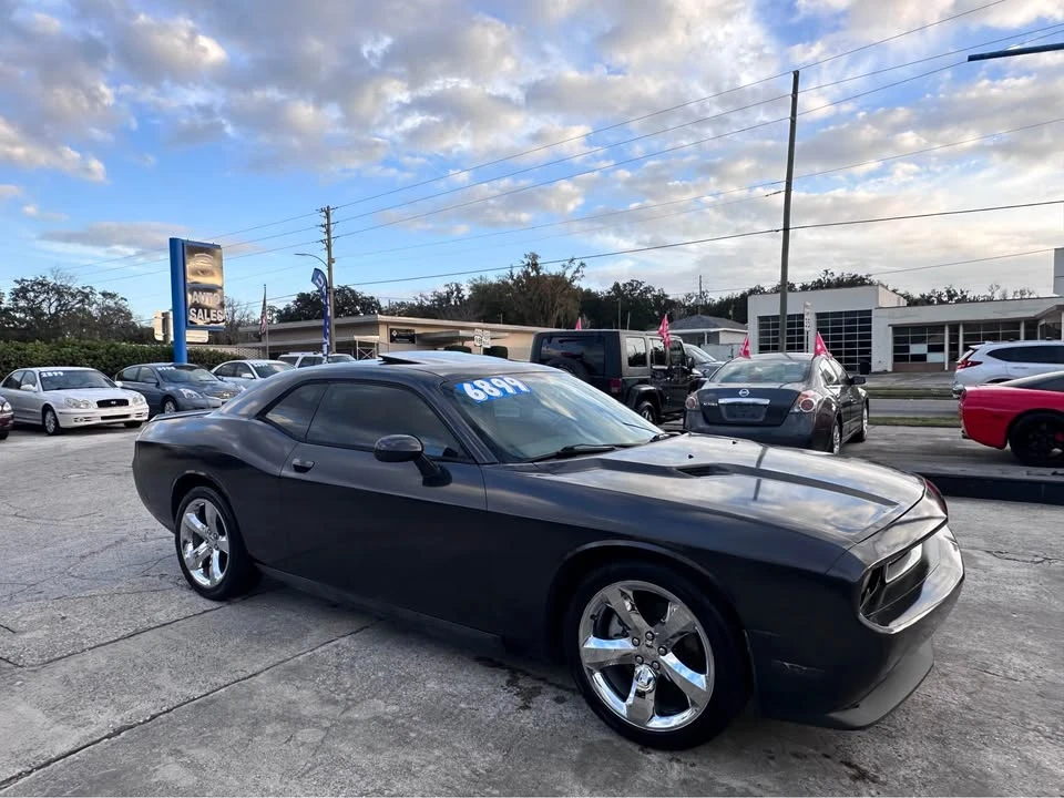 2013 Dodge Challenger 3rd Gen - Image 3 of 8