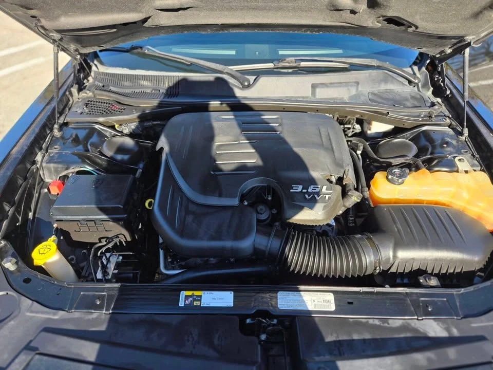 2013 Dodge Challenger 3rd Gen - Image 14 of 19