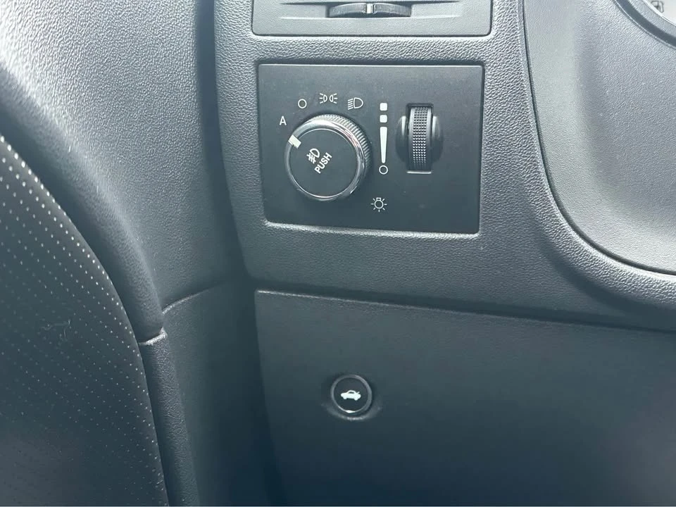2013 Dodge Challenger 3rd Gen - Image 16 of 17