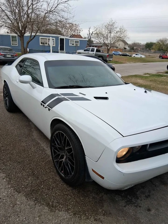 2013 Dodge Challenger 3rd Gen - Image 5 of 16
