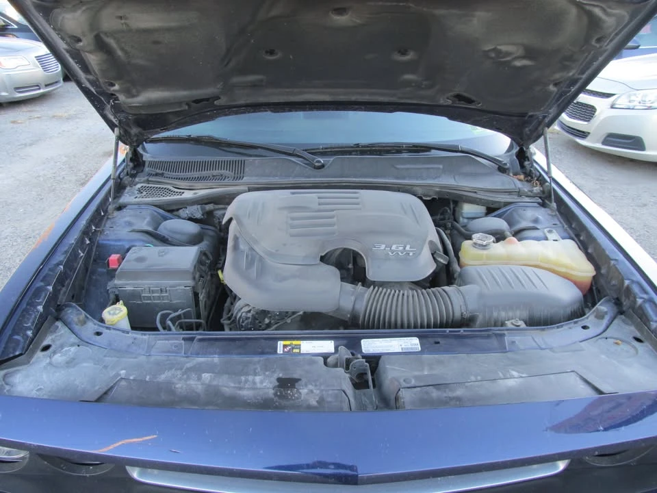 2013 Dodge Challenger 3rd Gen - Image 4 of 12