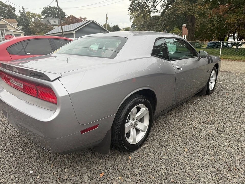 2013 Dodge Challenger 3rd Gen - Image 4 of 9