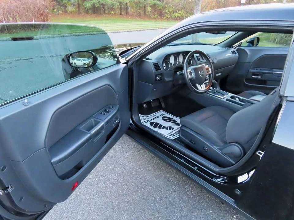 2013 Dodge Challenger 3rd Gen - Image 15 of 19