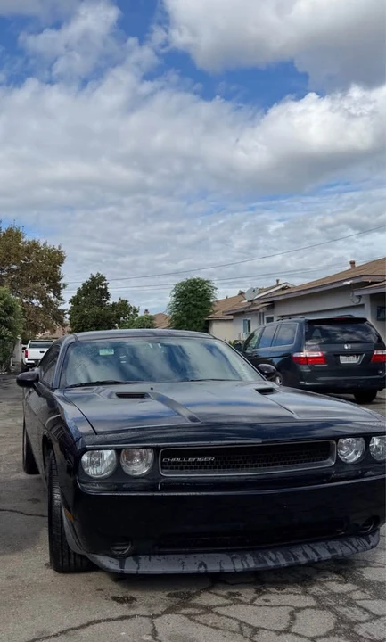 2013 Dodge Challenger 3rd Gen - Image 2 of 5