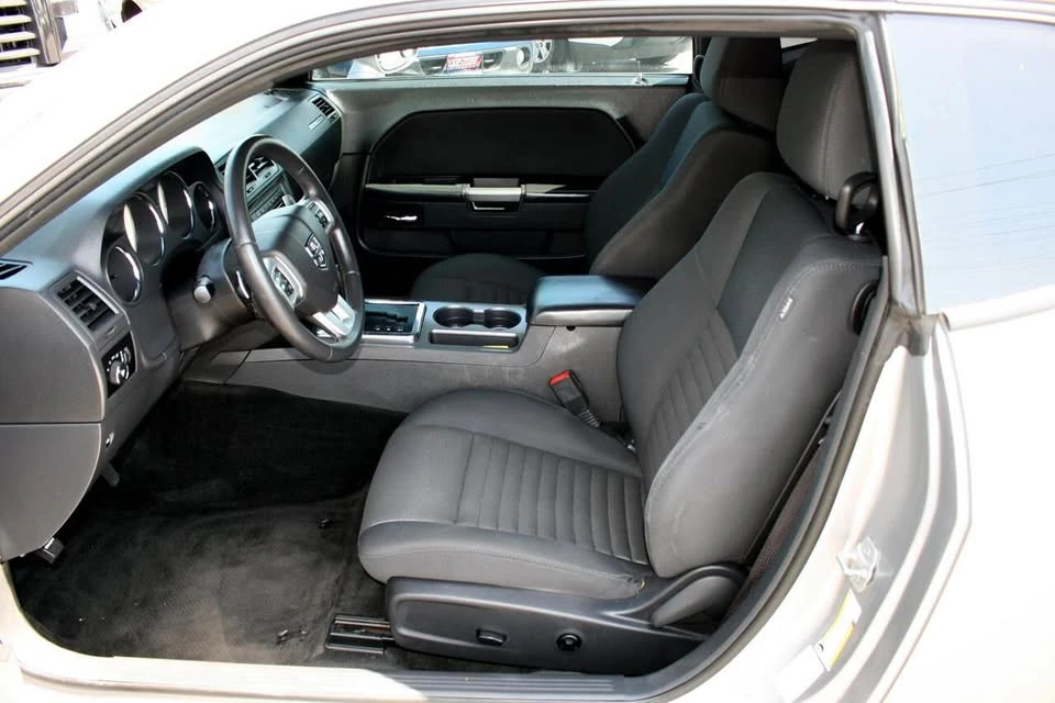 2013 Dodge Challenger 3rd Gen - Image 17 of 20