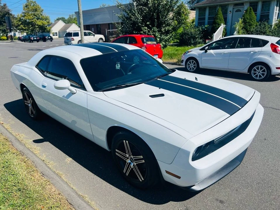 2013 Dodge Challenger 3rd Gen - Image 6 of 19
