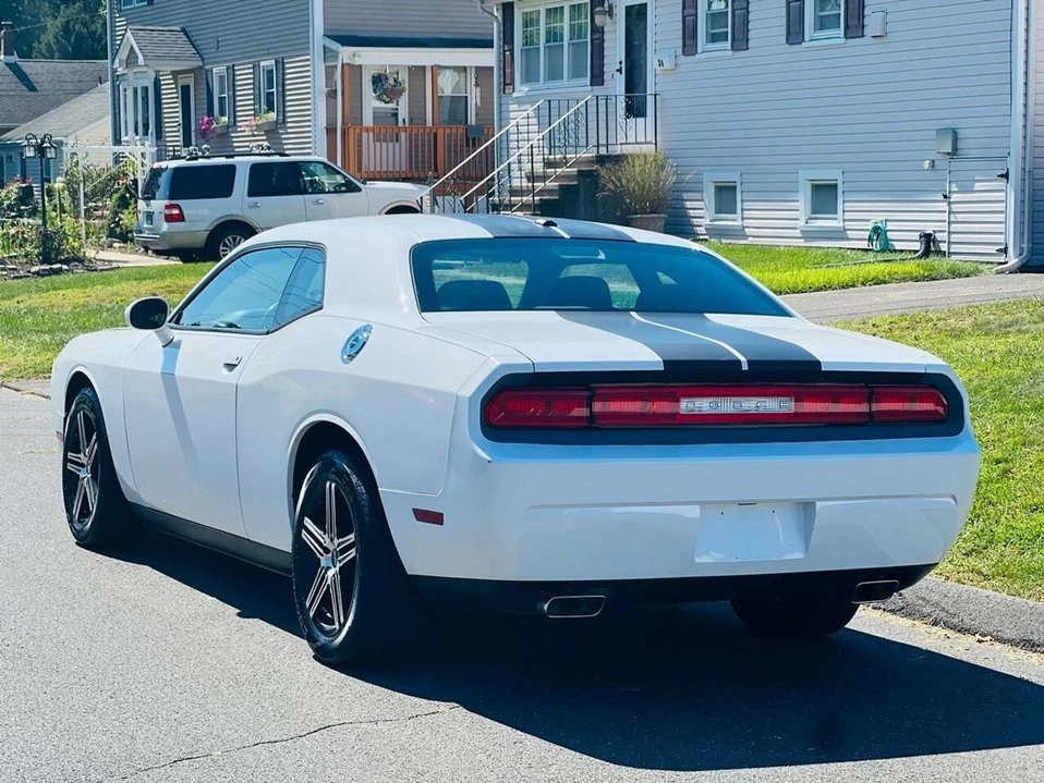 2013 Dodge Challenger 3rd Gen - Image 5 of 19