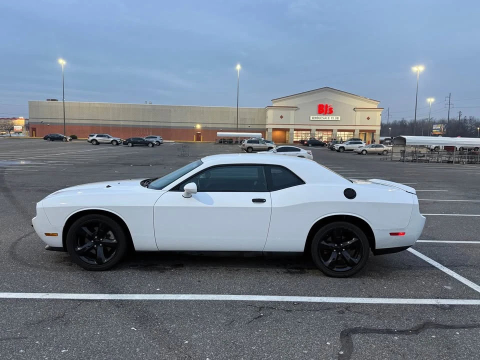 2013 Dodge Challenger 3rd Gen - Image 3 of 20