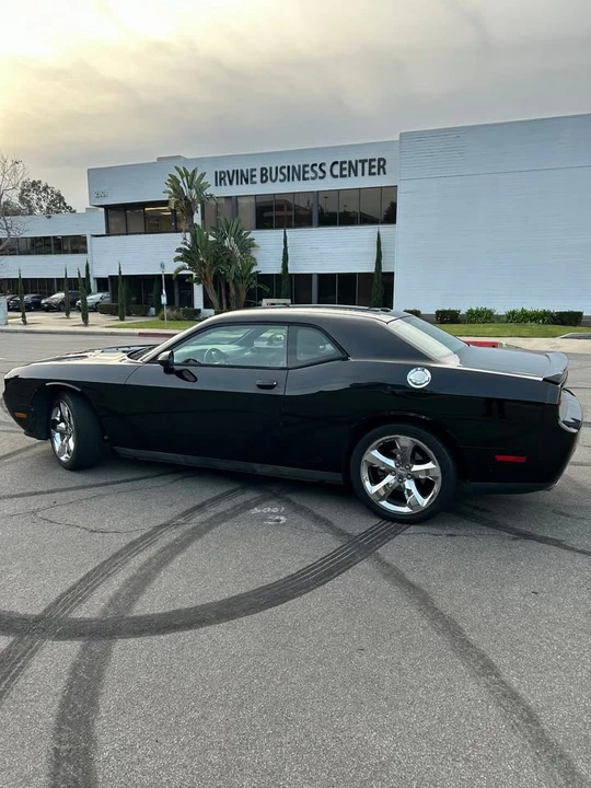 2013 Dodge Challenger 3rd Gen - Image 4 of 15