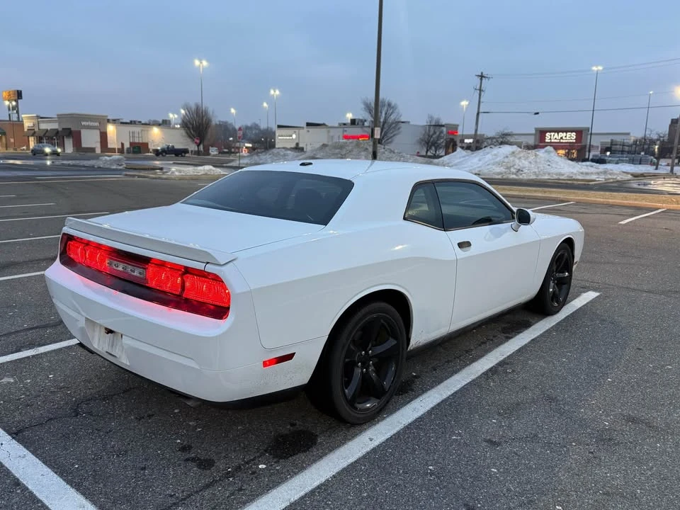2013 Dodge Challenger 3rd Gen - Image 6 of 20