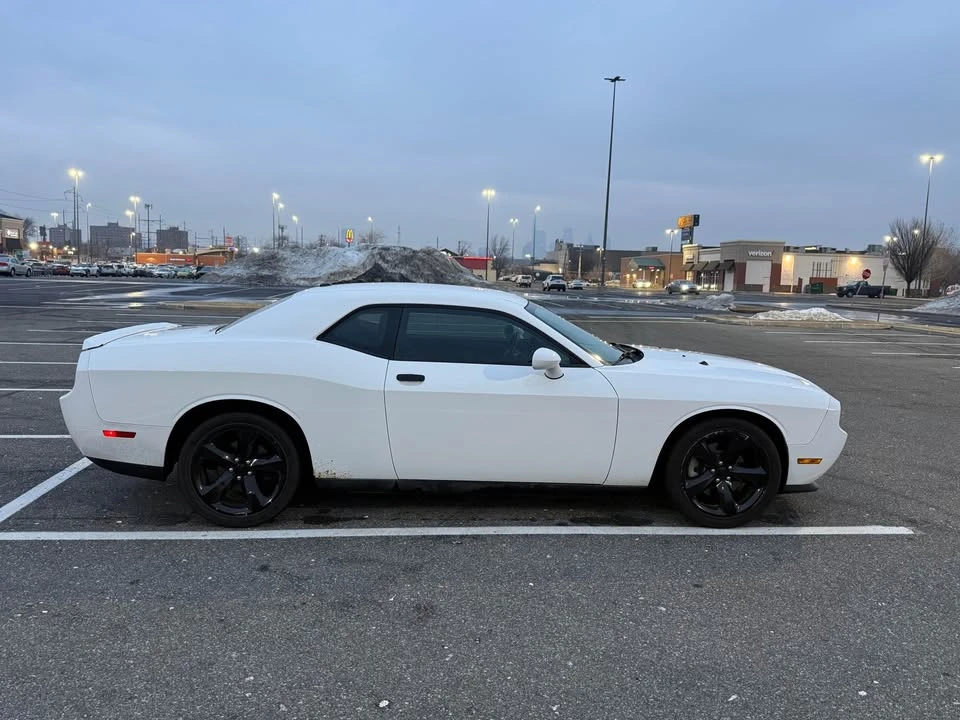2013 Dodge Challenger 3rd Gen - Image 7 of 20